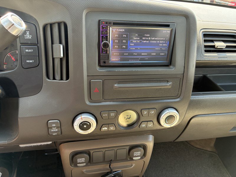 Used 2006 Honda Ridgeline RT image 10