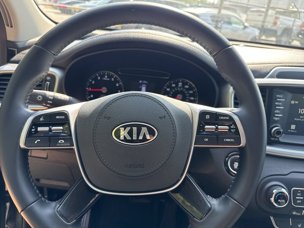Used 2020 Kia Sorento S FWD image 28