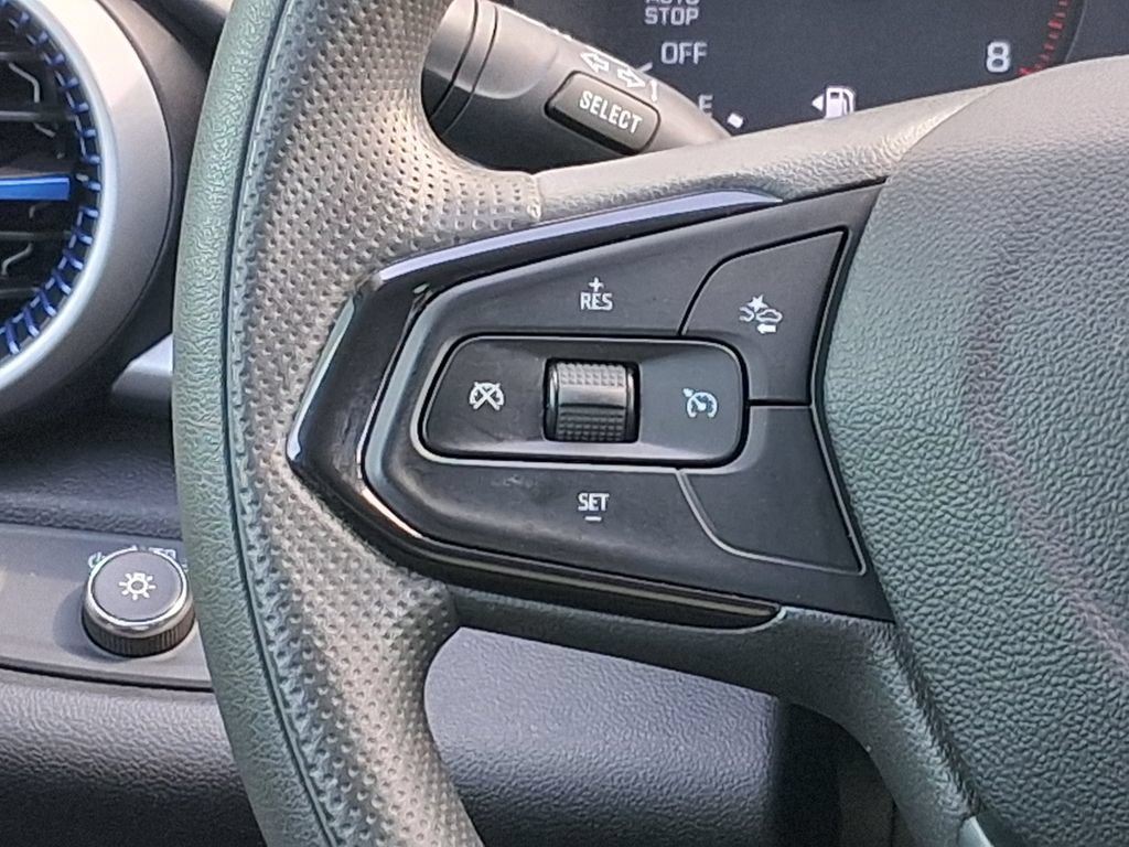 Used 2025 Chevrolet Trax LS w/ LS Convenience Package FWD image 11