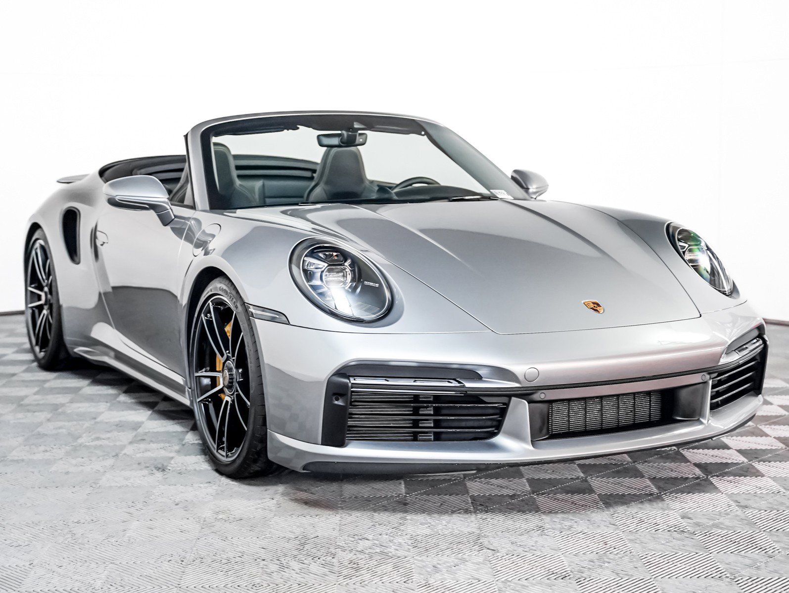 Used 2021 Porsche 911 Turbo S image 9