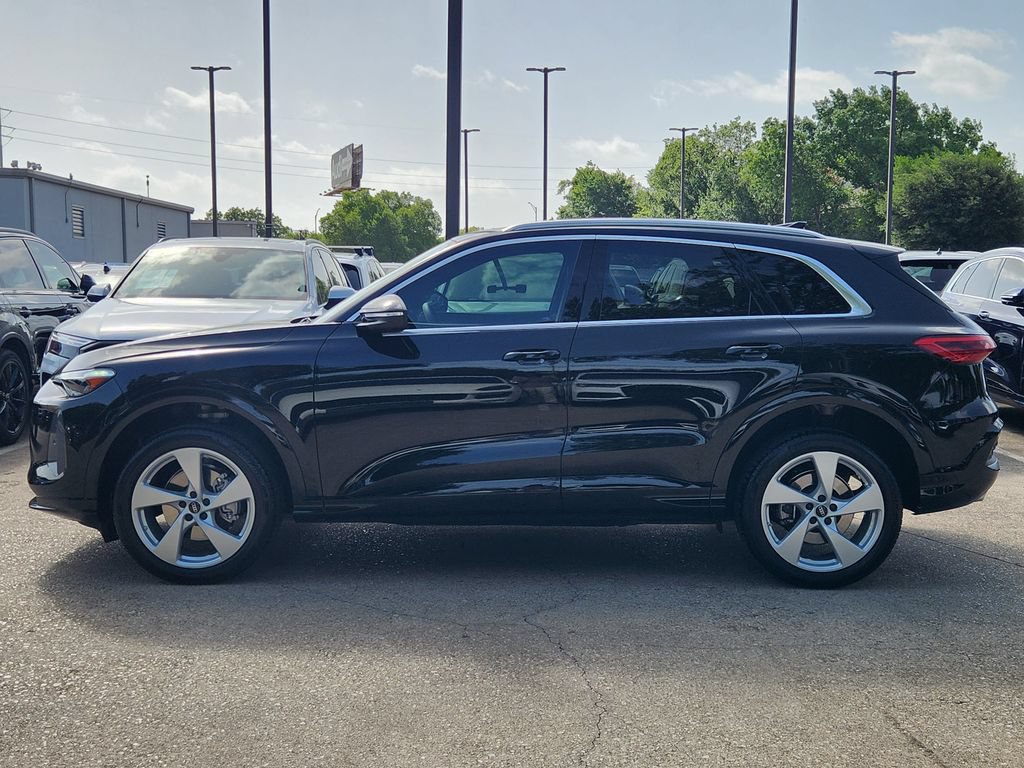 Certified 2025 Audi Q5 Premium Plus w/ Premium Plus AWD/4WD image 7