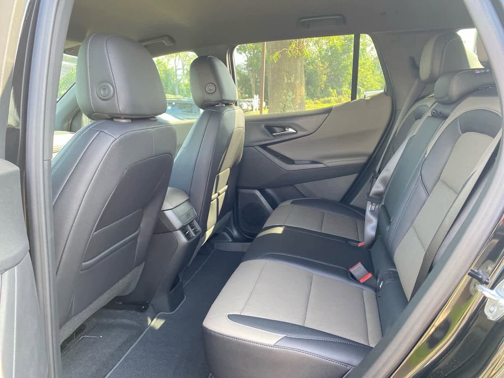 New 2026 Chevrolet Equinox LT w/ Convenience Package II image 12