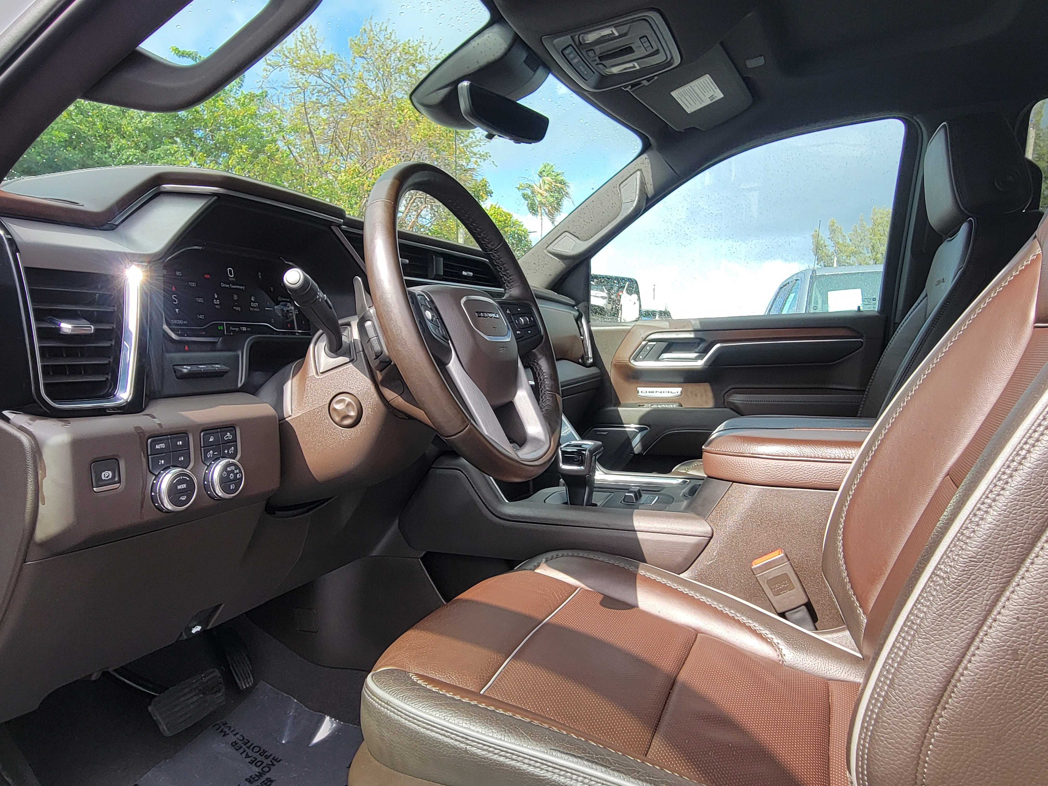 Used 2024 GMC Sierra 1500 Denali w/ Technology Package image 9