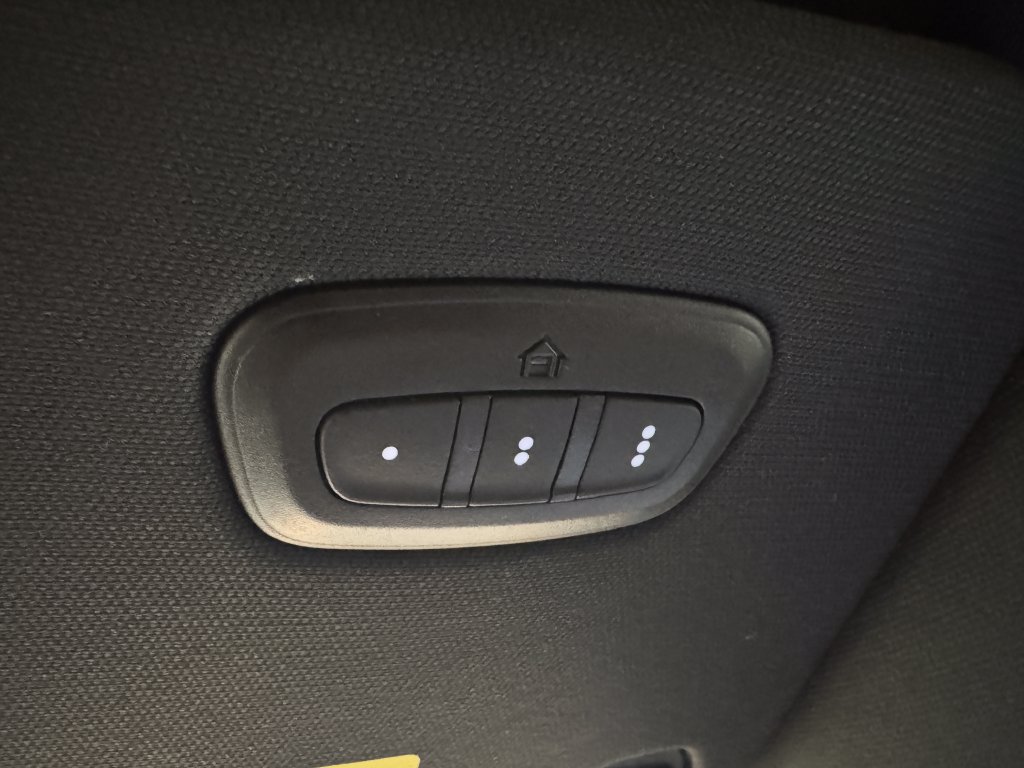 Used 2022 RAM 1500 Big Horn AWD/4WD image 38
