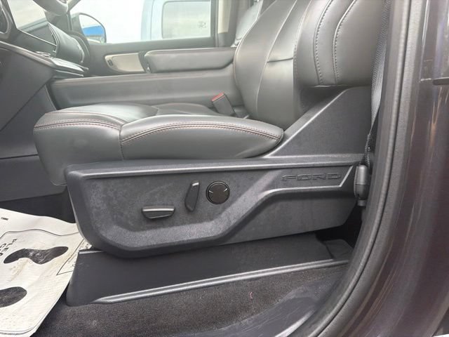 Used 2025 Ford Expedition Active AWD/4WD image 39