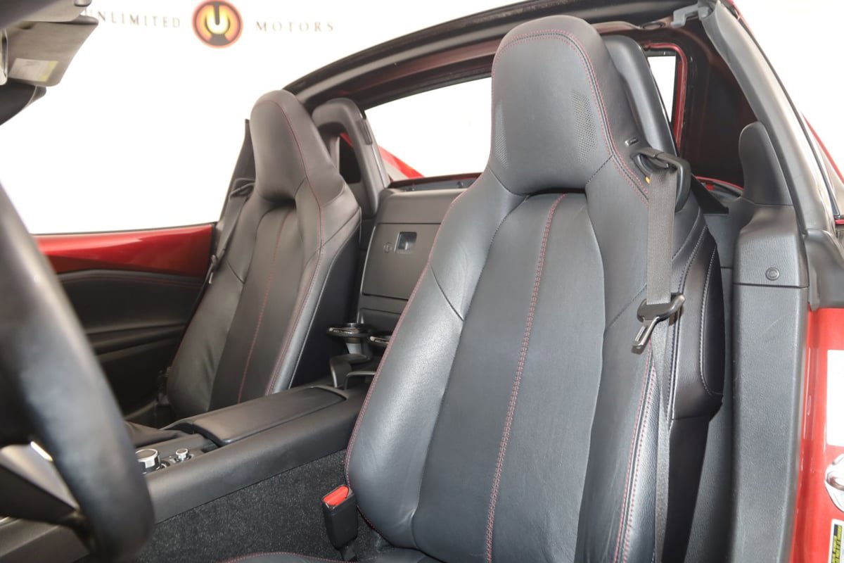 Used 2019 MAZDA MX-5 Miata RF Grand Touring RWD image 29