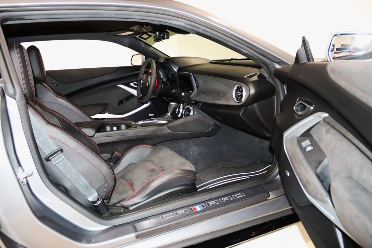 Used 2022 Chevrolet Camaro ZL1 RWD image 59