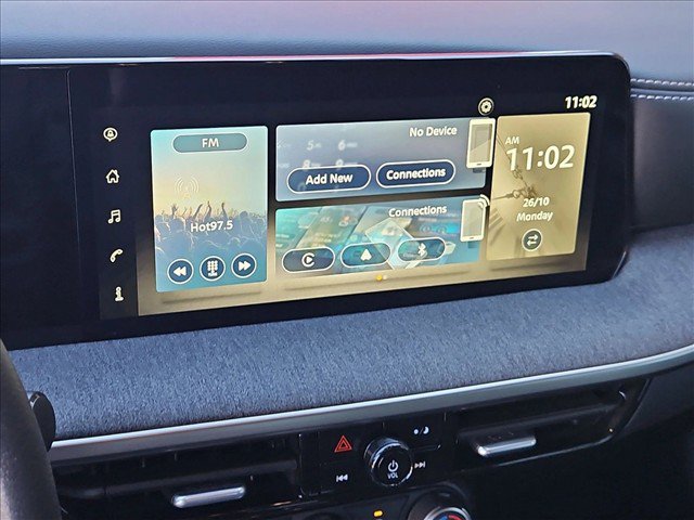Certified 2025 Nissan Kicks SV FWD image 18
