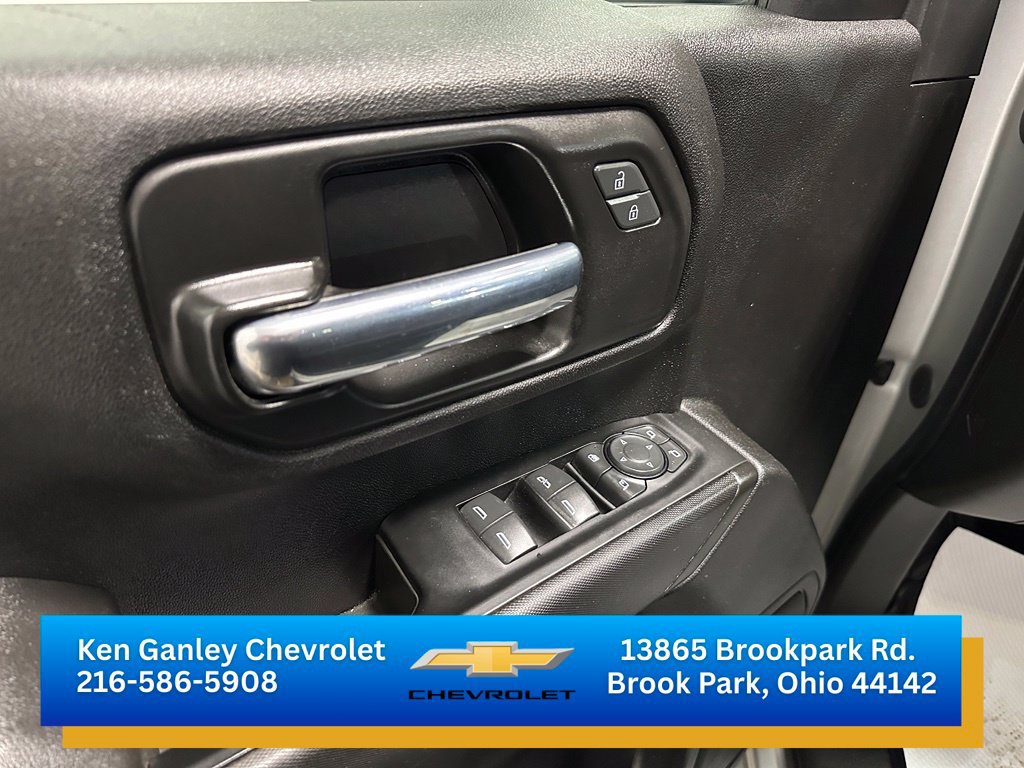 Certified 2022 Chevrolet Silverado 2500 Custom w/ Custom Value Package AWD/4WD image 9
