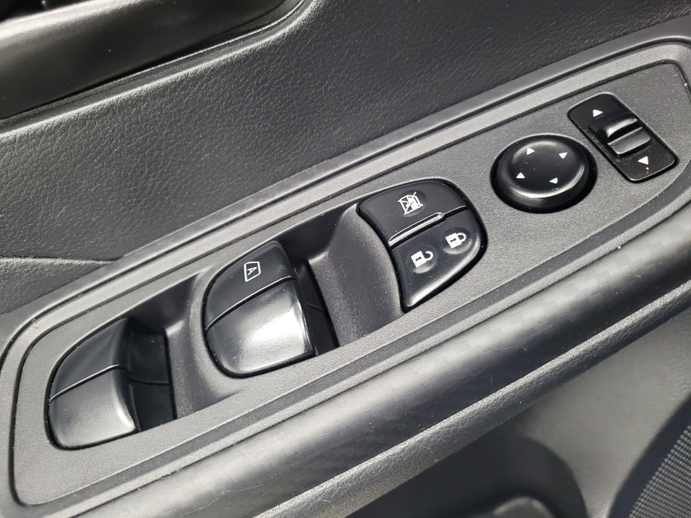 Used 2021 Nissan Versa S FWD image 27
