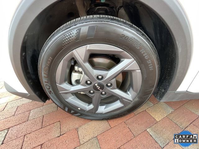 Used 2025 Kia K4 LXS image 24