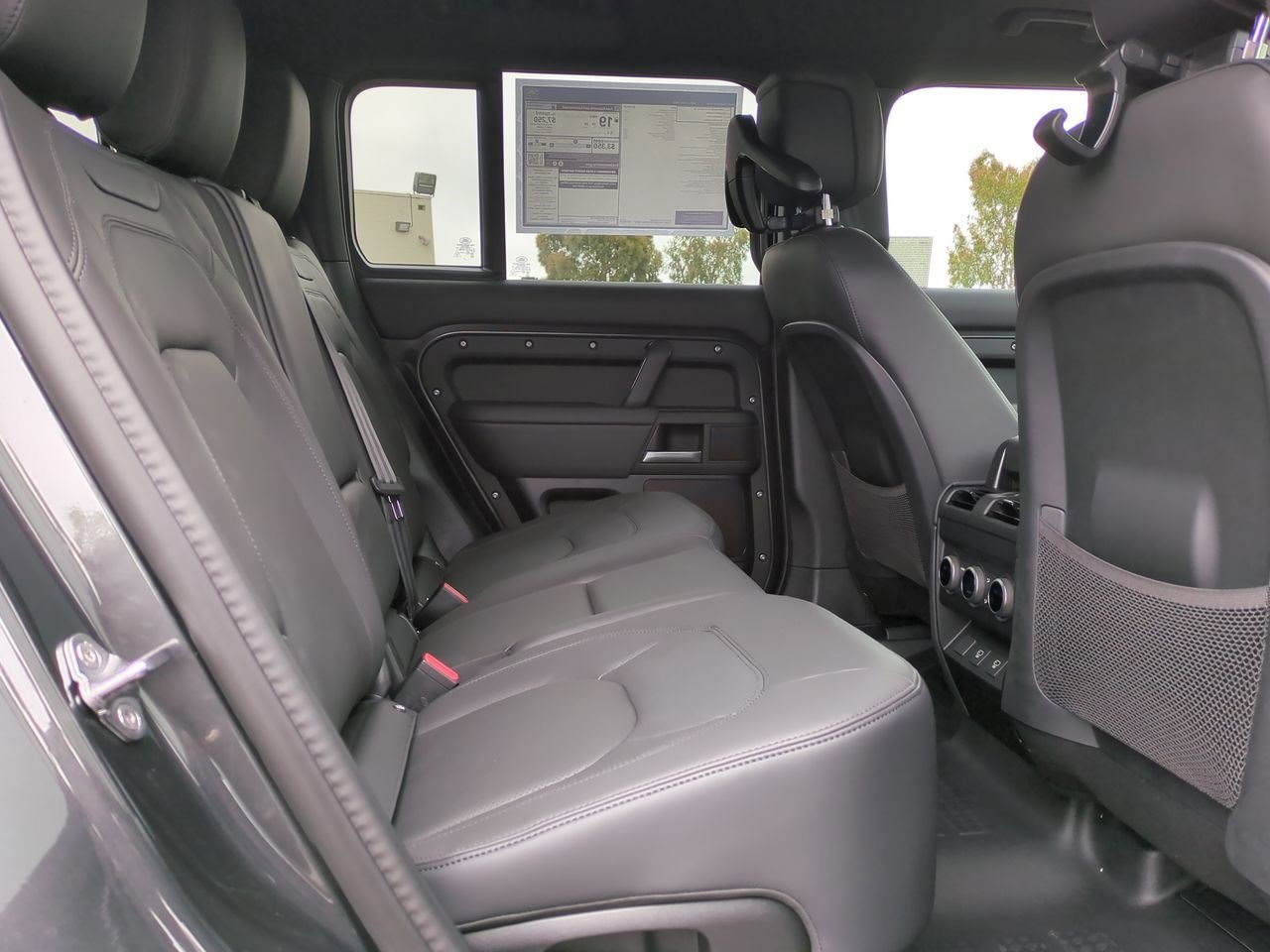 New 2025 Land Rover Defender 130 X-Dynamic SE image 24