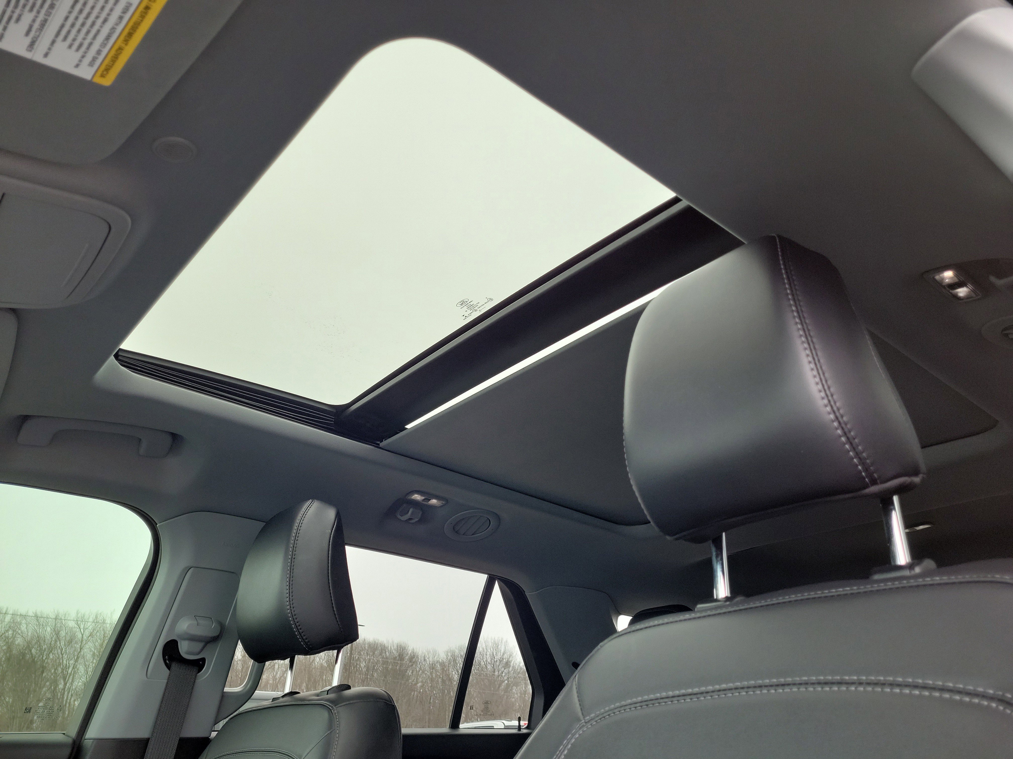 Used 2022 Ford Explorer XLT w/ Equipment Group 202A image 21