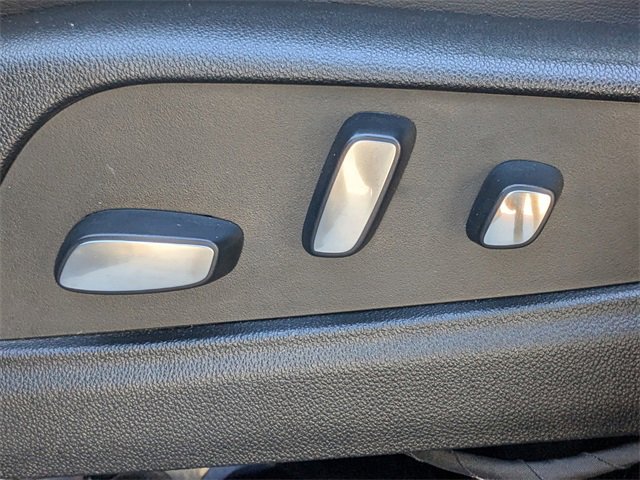 Used 2022 Cadillac XT6 Premium Luxury w/ Technology Package image 22