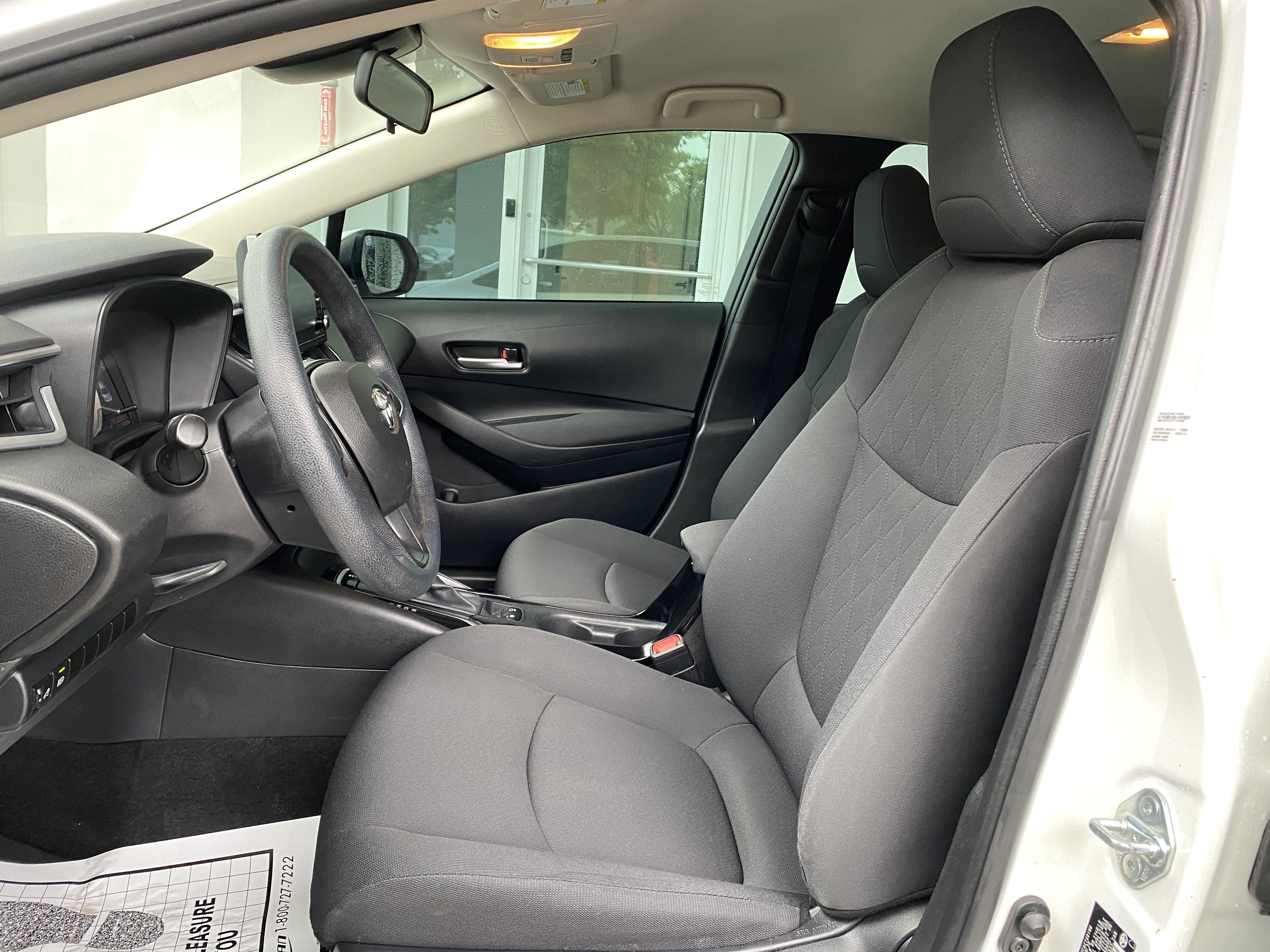 Used 2021 Toyota Corolla LE FWD image 15