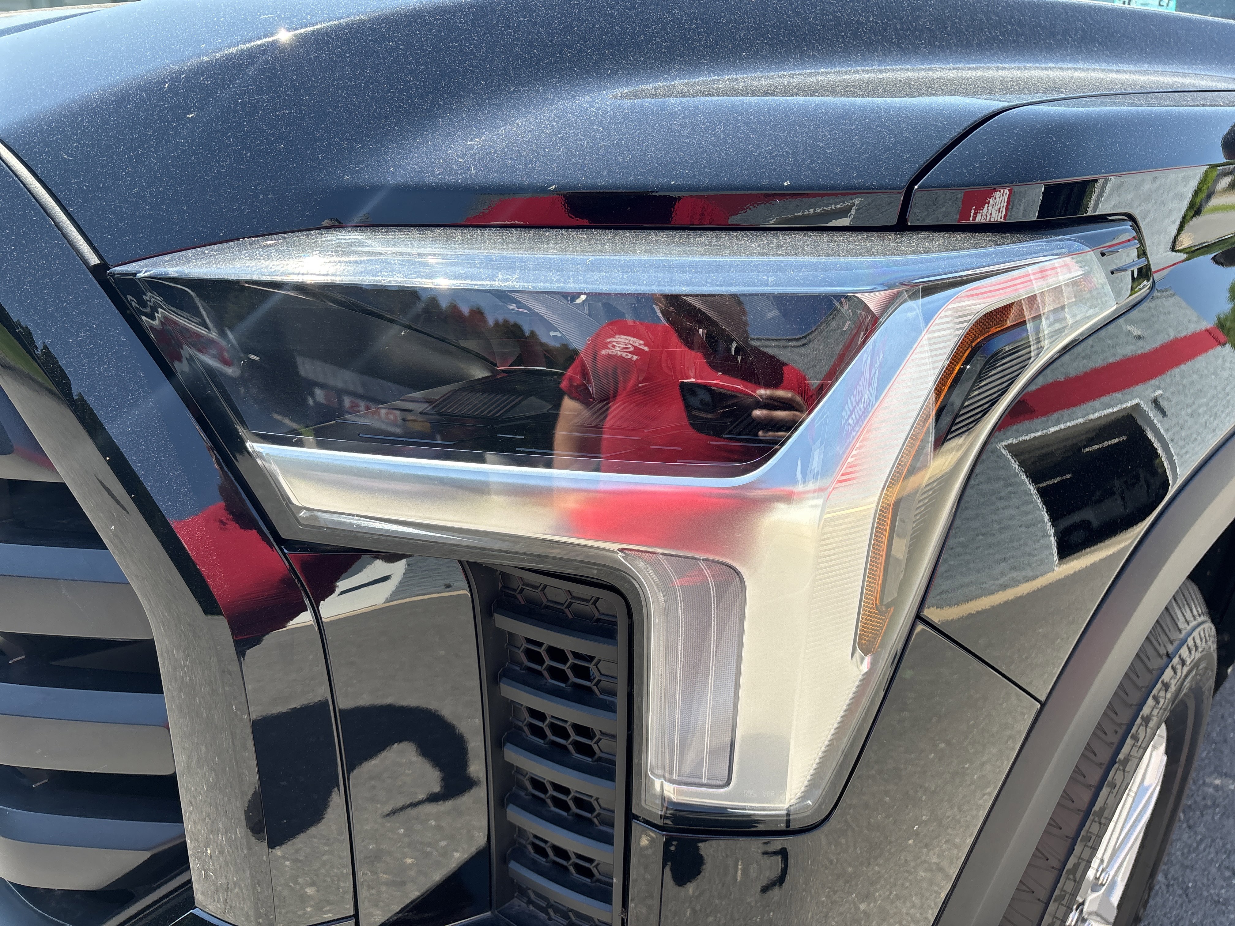 Used 2025 Toyota Tundra SR5 w/ SR5 Convenience Package AWD/4WD image 9