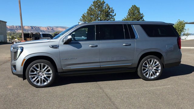 New 2027 GMC Yukon XL Denali w/ Denali Reserve Package AWD/4WD image 6