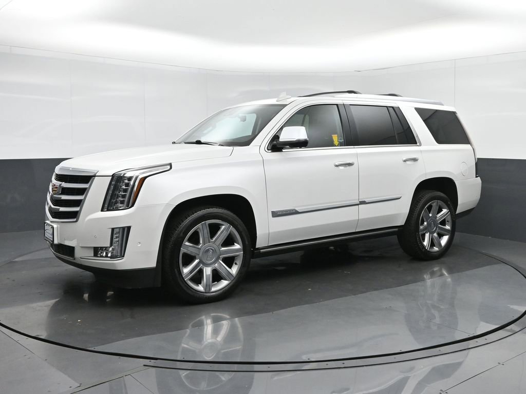Used 2020 Cadillac Escalade Premium Luxury image 3