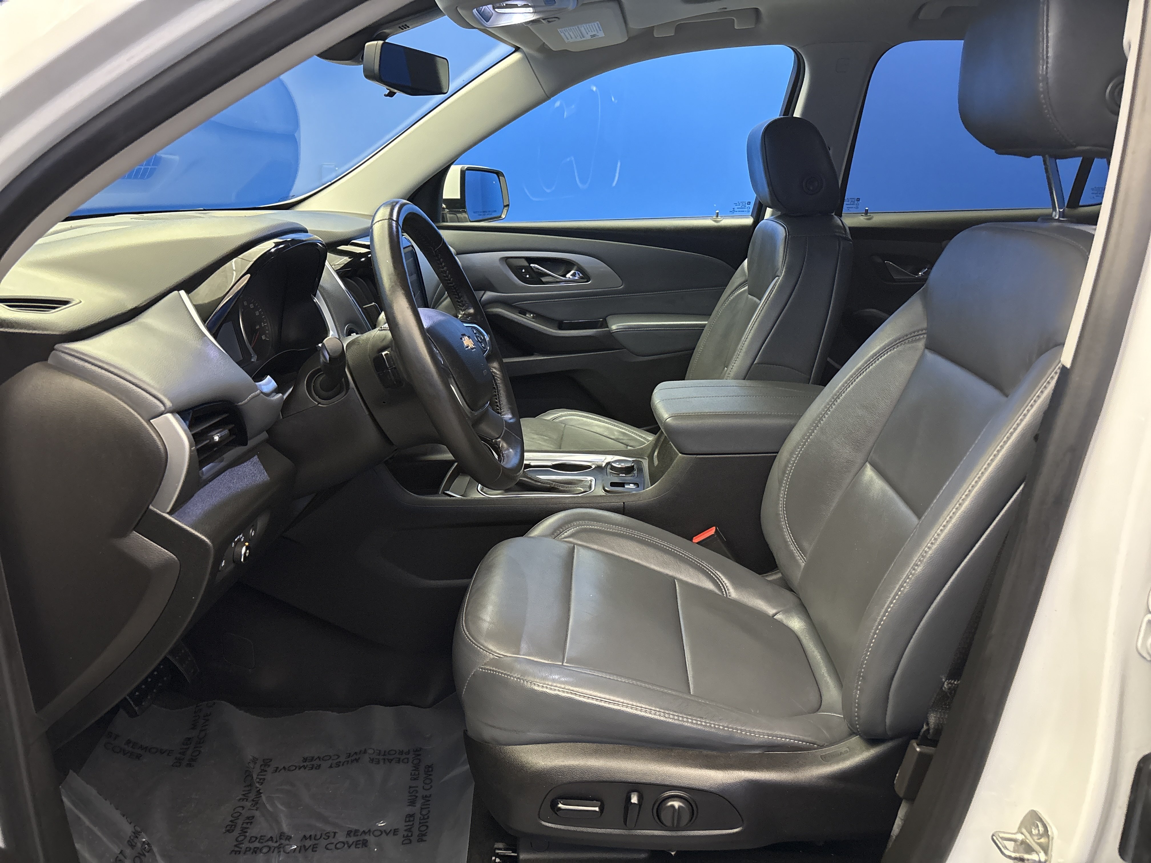 Used 2019 Chevrolet Traverse LT w/ LT Premium Package FWD image 12