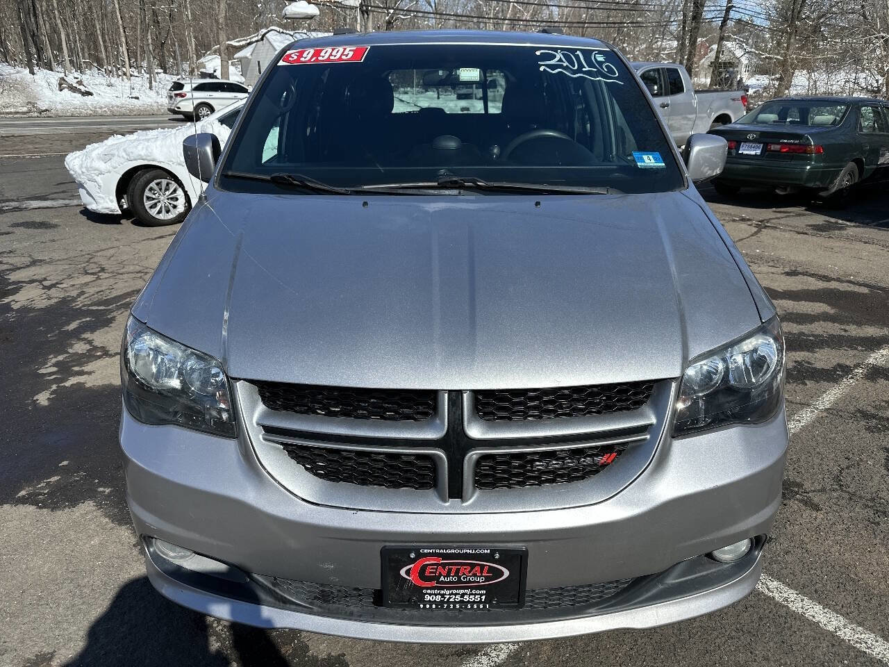 Used 2016 Dodge Grand Caravan R/T image 2