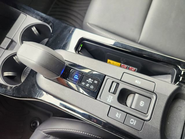 Used 2024 Toyota Prius XLE FWD image 19