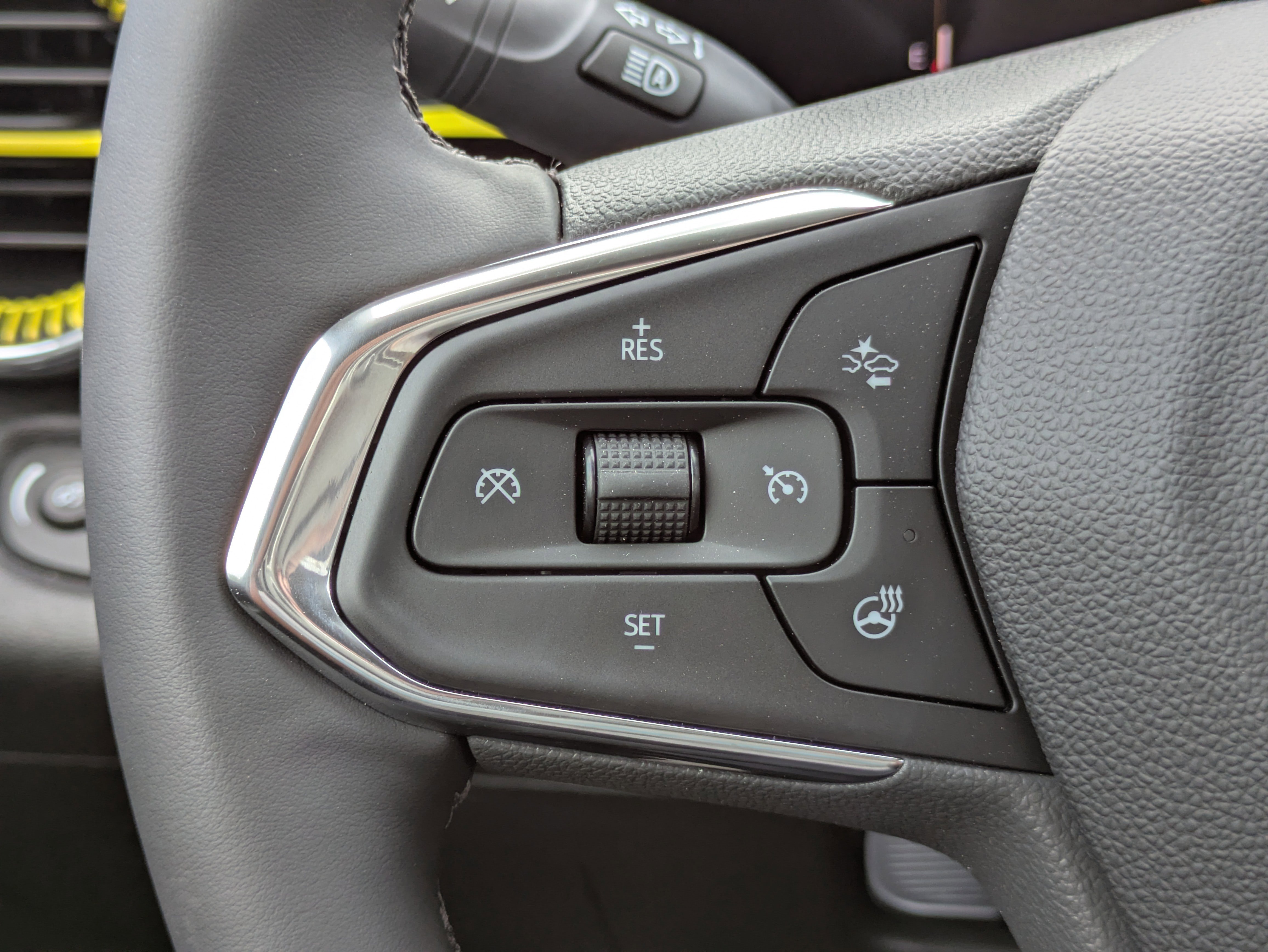 New 2025 Chevrolet Trax ACTIV w/ Driver Confidence Package image 16