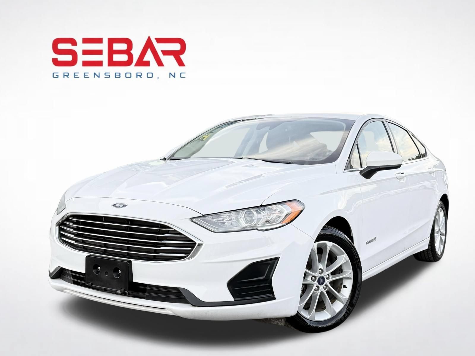 Used 2019 Ford Fusion SE FWD image 1
