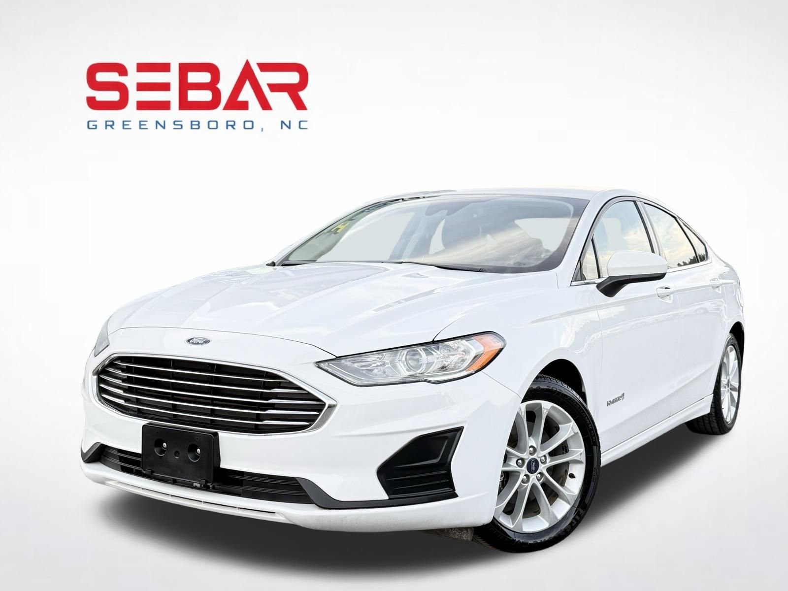 Used 2019 Ford Fusion SE FWD image 1