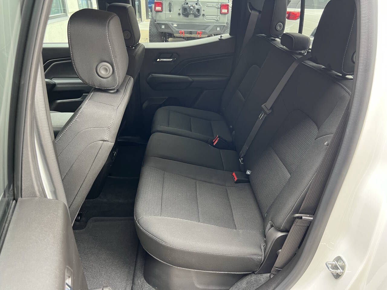 Used 2023 Chevrolet Colorado LT w/ LT Convenience Package AWD/4WD image 16