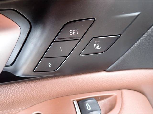 Used 2019 BMW X5 xDrive40i w/ Premium Package AWD/4WD image 17