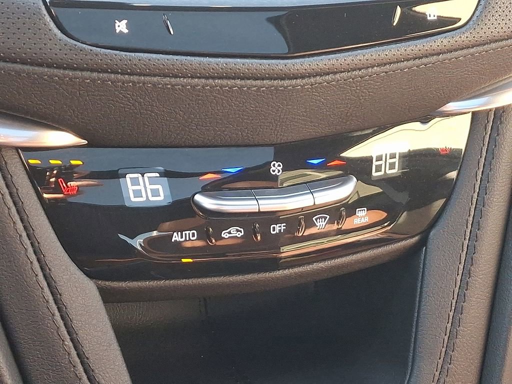 Certified 2025 Cadillac XT5 Sportv w/ Technology Package image 17