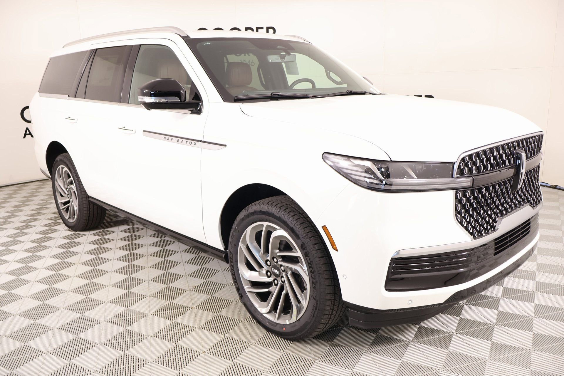 New 2025 Lincoln Navigator Reserve image 1