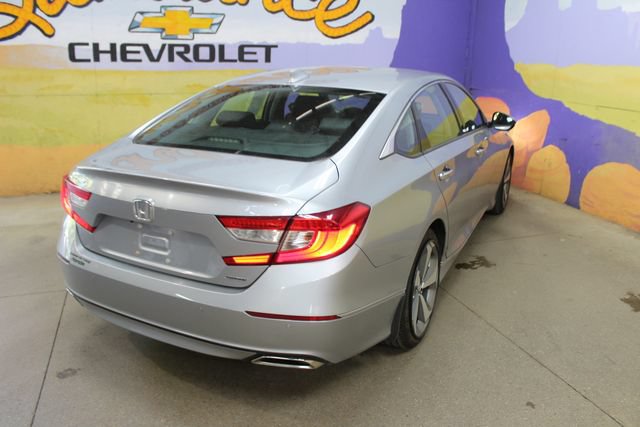 Used 2018 Honda Accord Touring image 8