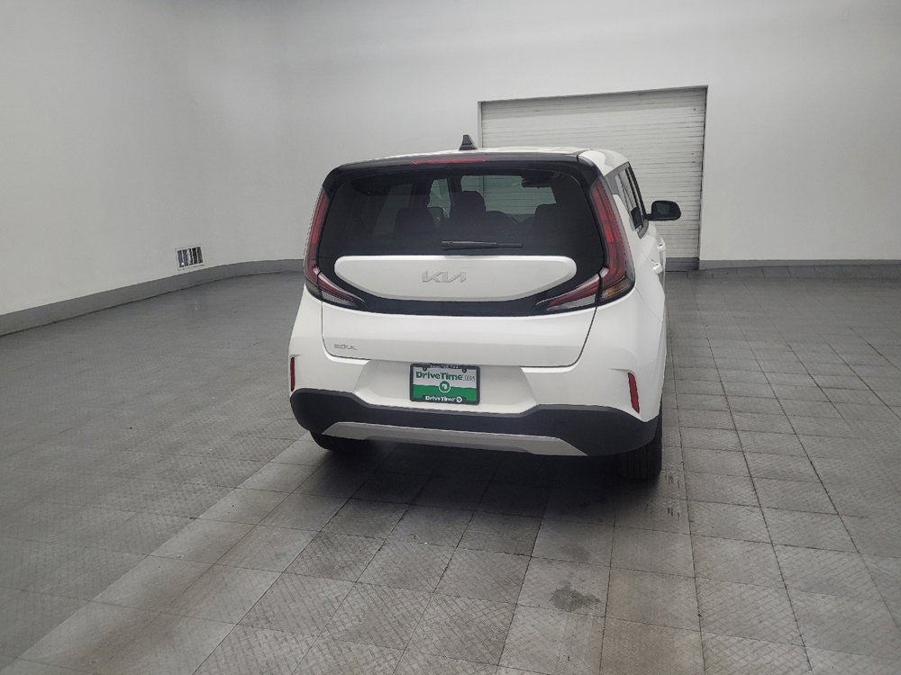 Used 2025 Kia Soul LX w/ LX Technology Package image 7