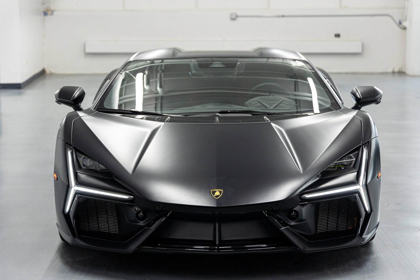 Used 2024 Lamborghini Revuelto image 12