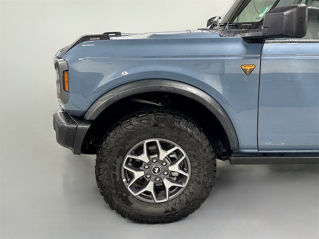 Used 2025 Ford Bronco Badlands image 12