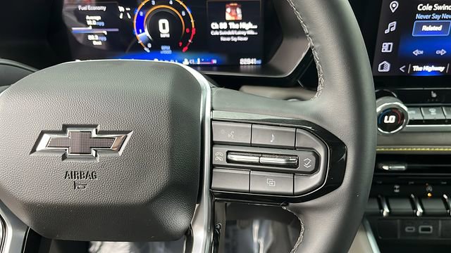 Used 2024 Chevrolet Colorado ZR2 w/ Technology Package image 10