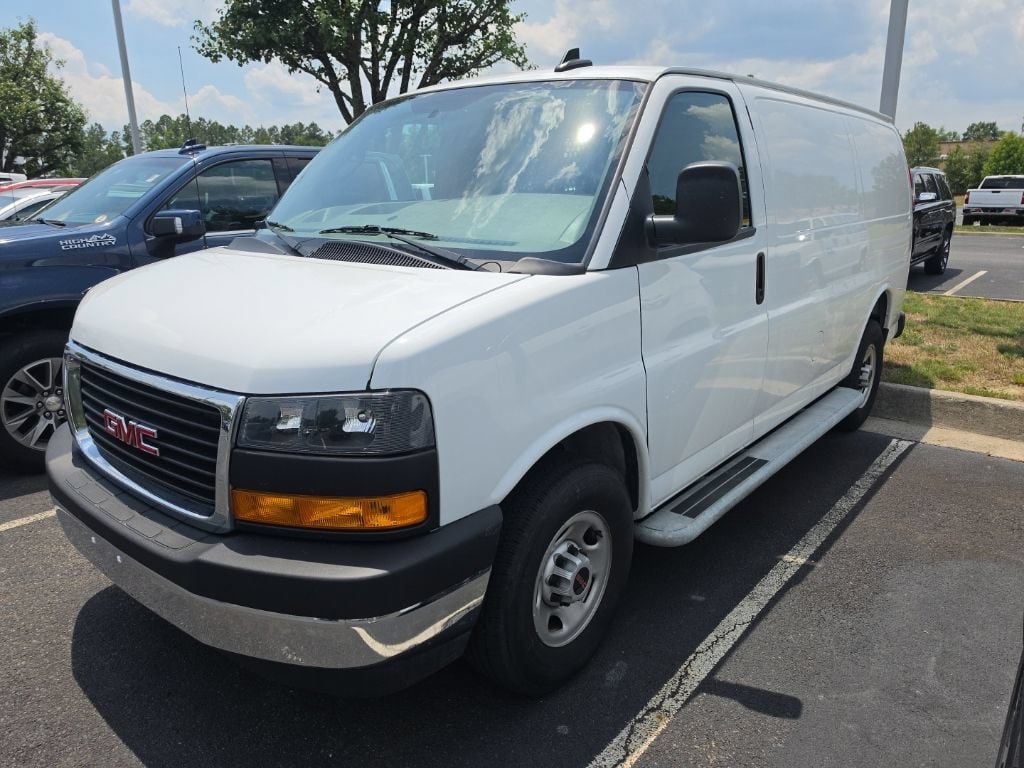 Used 2024 GMC Savana 2500 w/ Driver Convenience Package RWD image 2