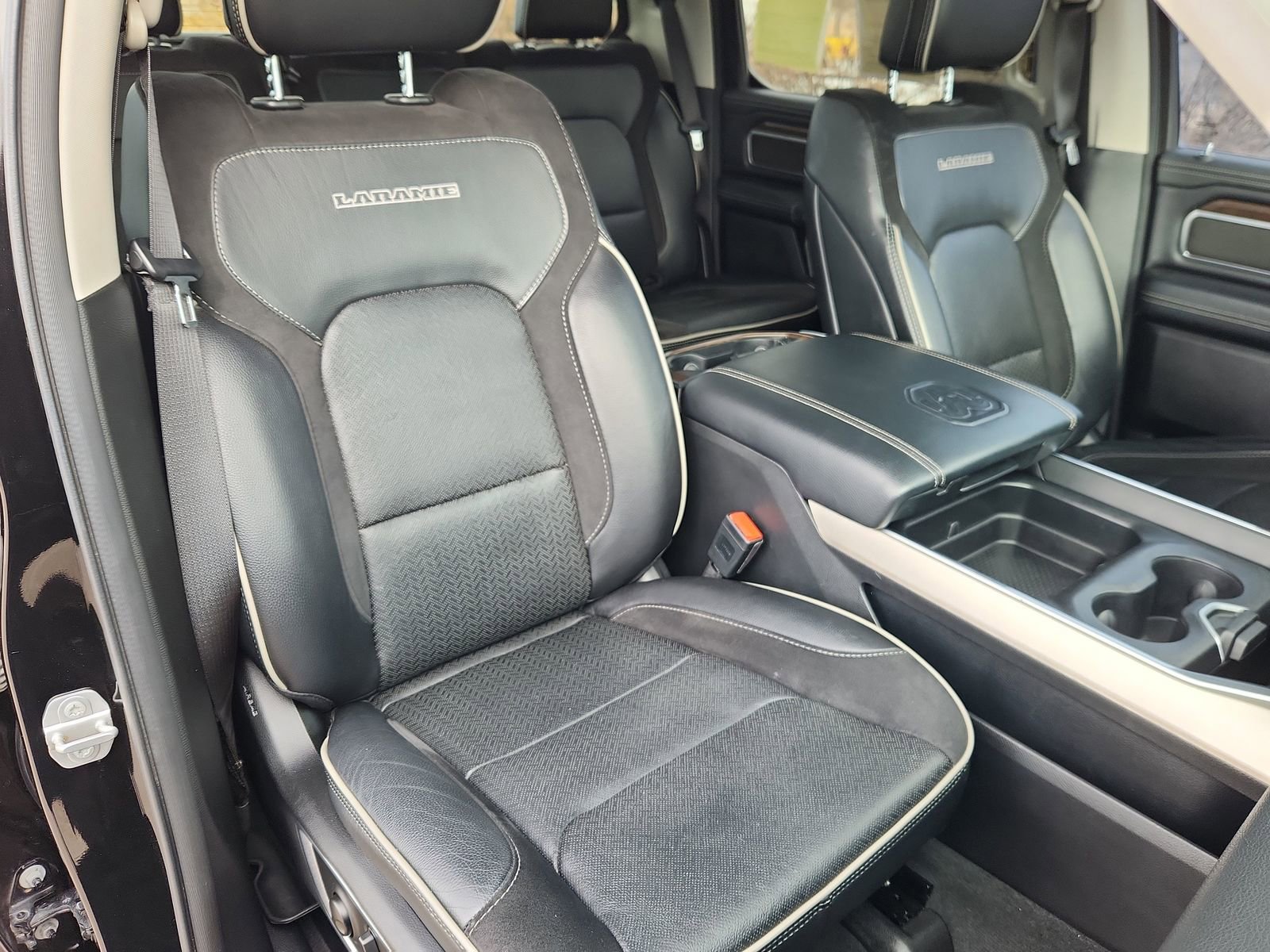 Used 2022 RAM 1500 Laramie image 16