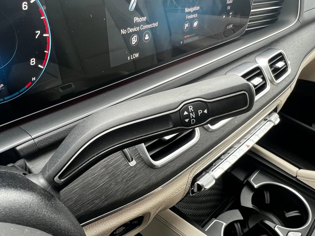 Used 2022 Mercedes-Benz GLE 350 4MATIC w/ Premium Package image 23