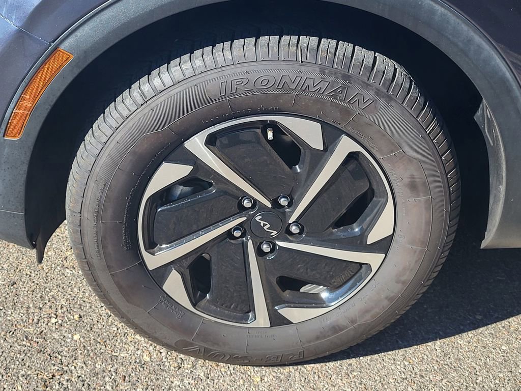 Used 2023 Kia Sportage LX AWD/4WD image 9