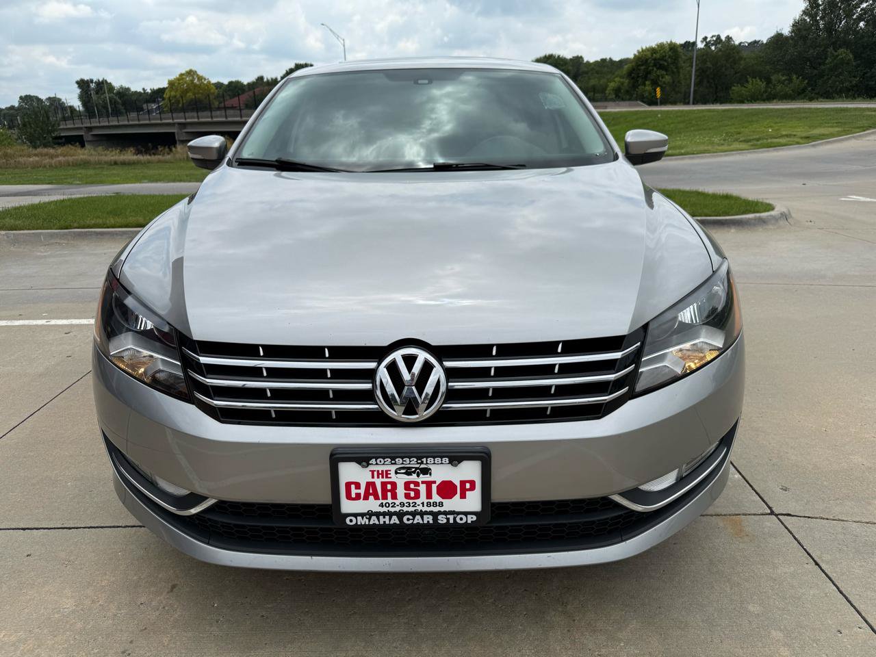 Used 2014 Volkswagen Passat 1.8T SEL Premium FWD image 3