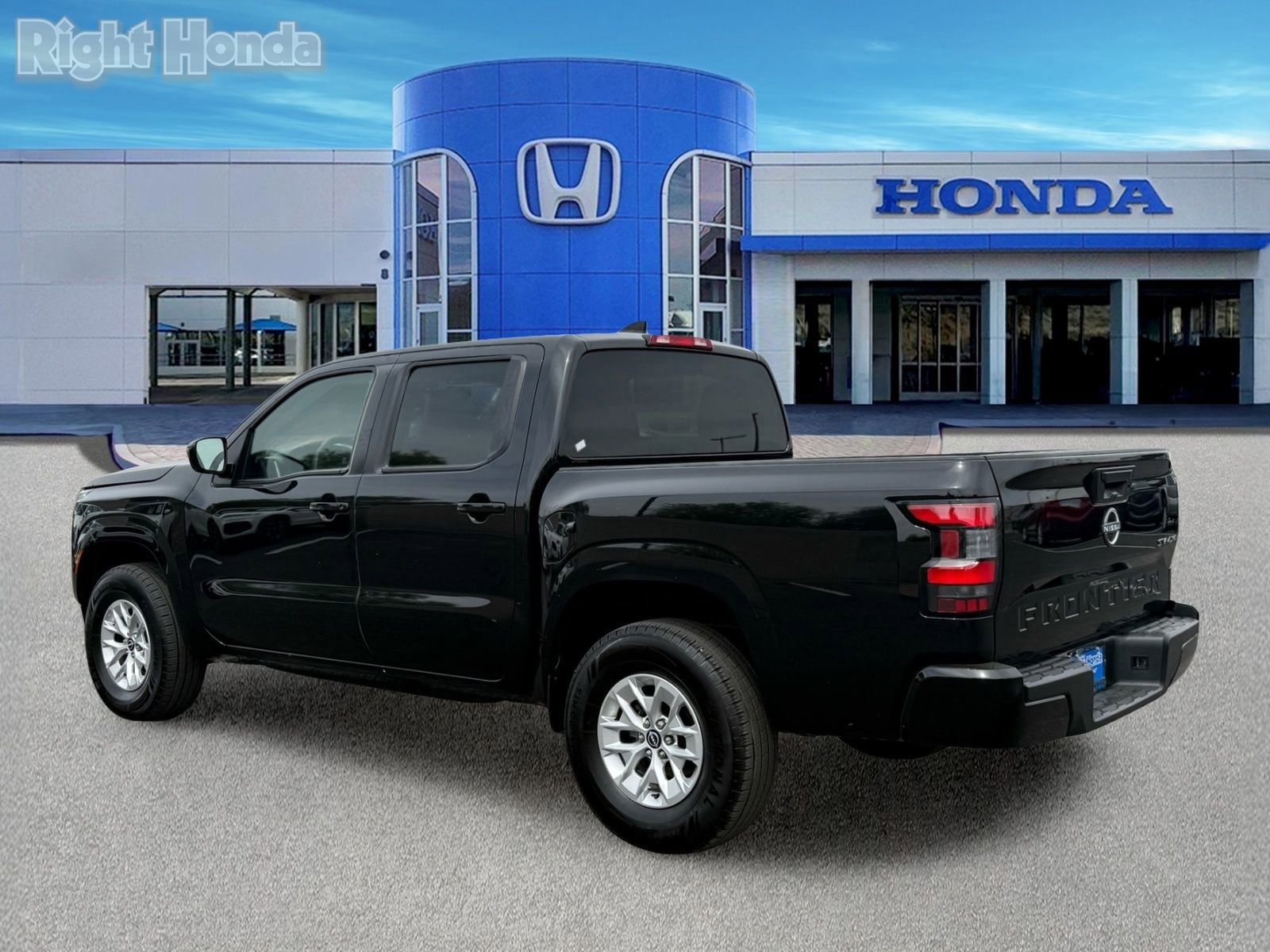 Used 2024 Nissan Frontier SV AWD/4WD image 4