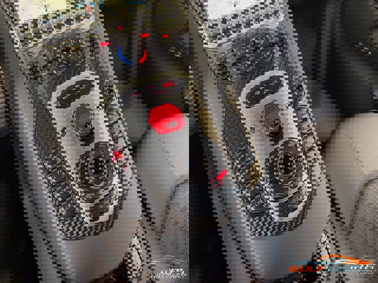 Used 2018 Lamborghini Aventador S image 25