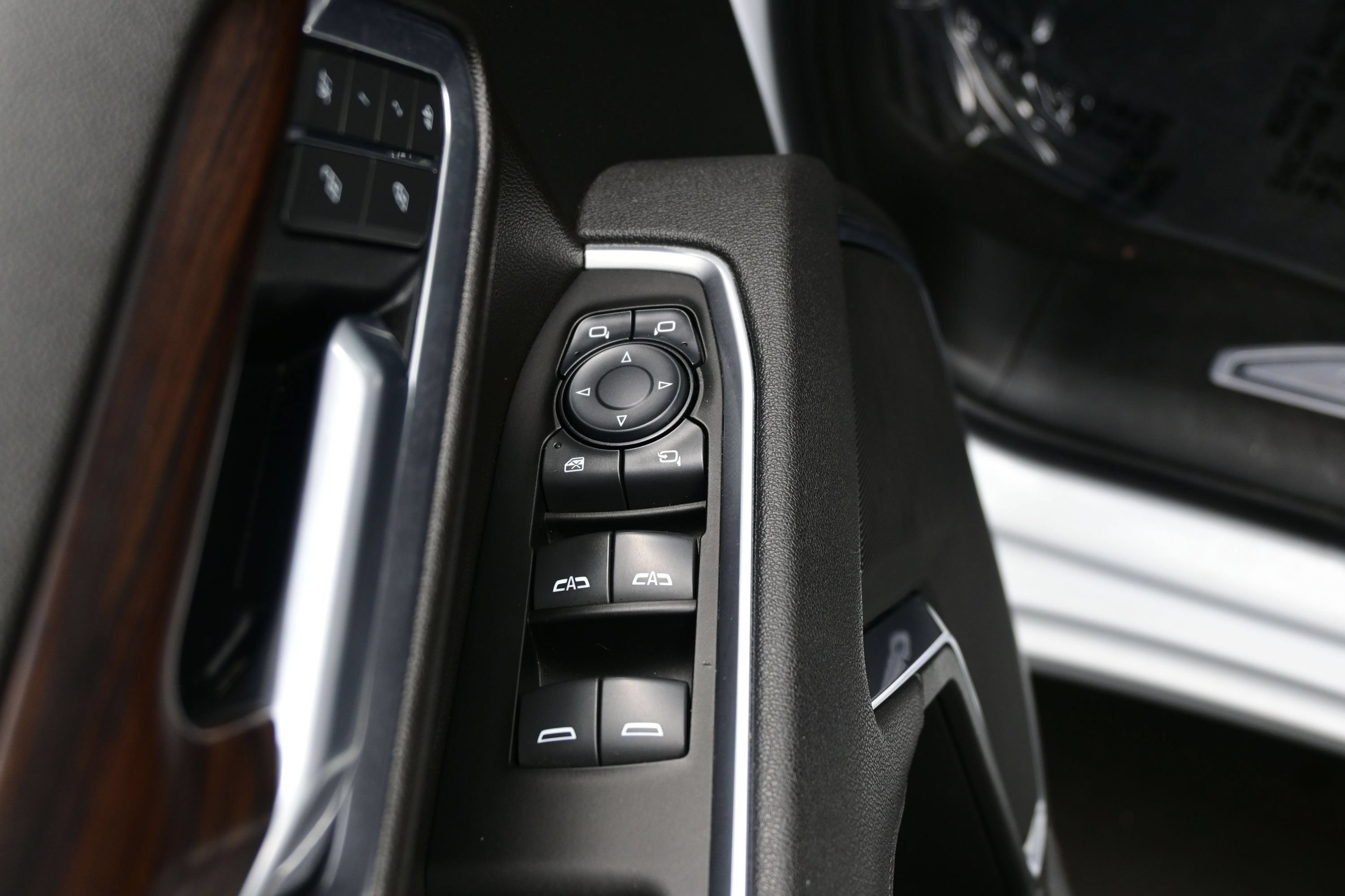 Used 2025 GMC Sierra 1500 SLT AWD/4WD image 10