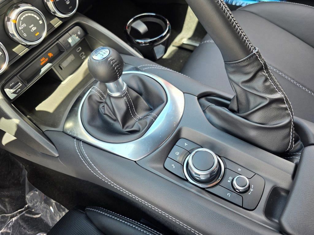 New 2025 MAZDA MX-5 Miata RF Grand Touring w/ Weather Package image 27