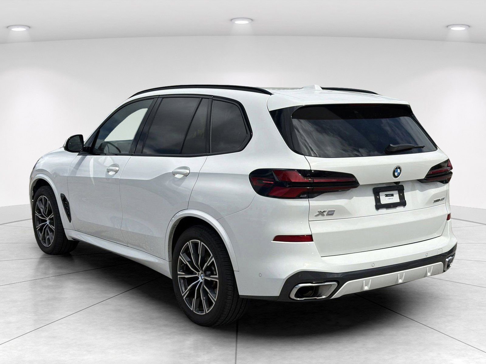 Certified 2025 BMW X5 xDrive40i AWD/4WD image 6