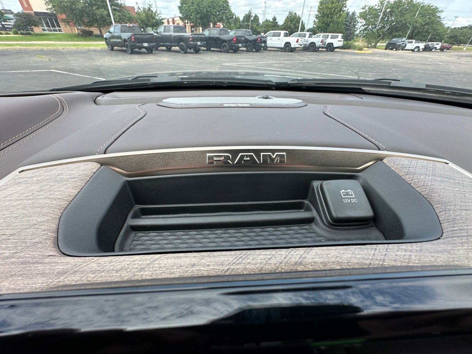 New 2025 RAM 1500 Limited image 33