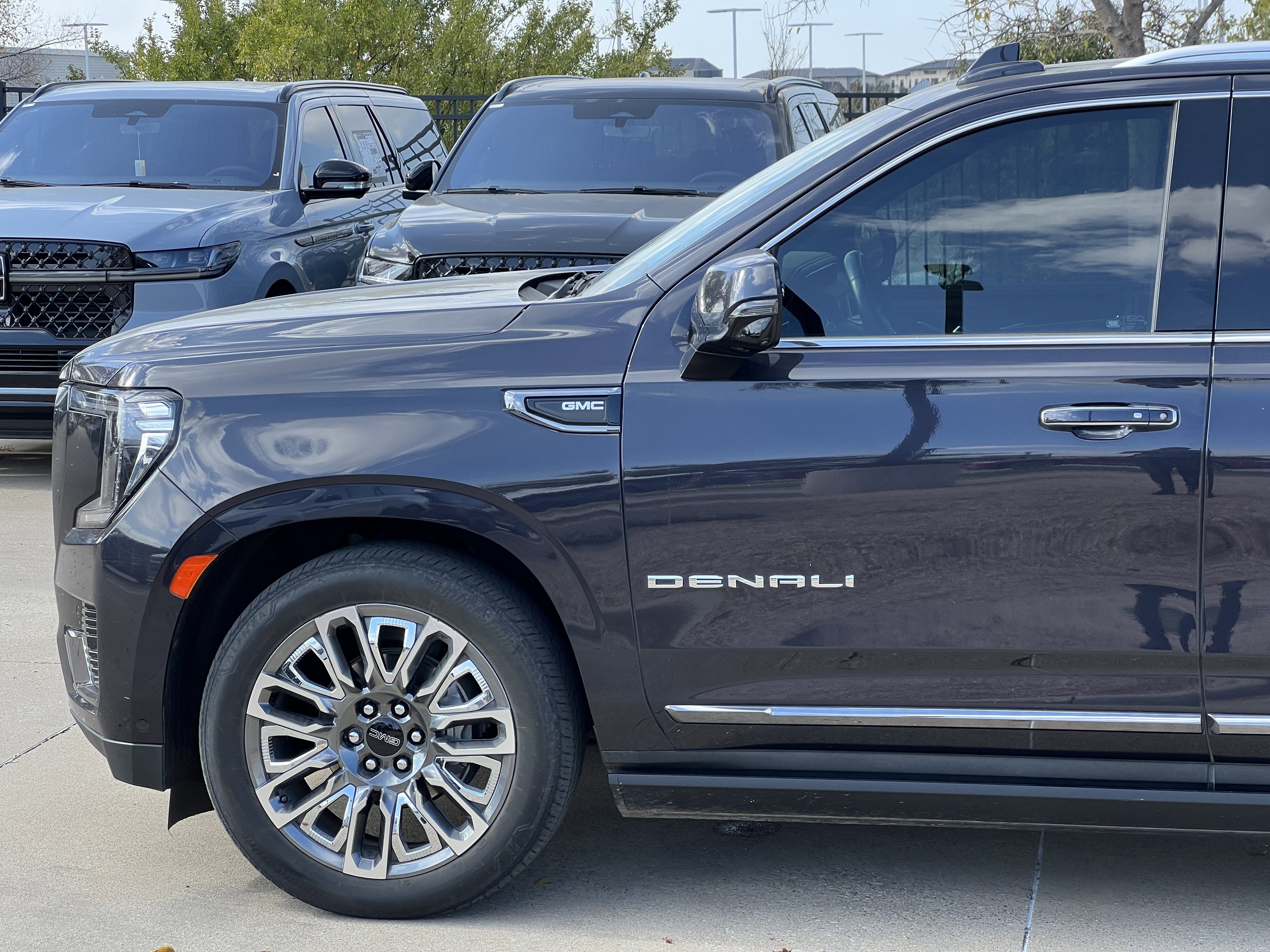 Used 2024 GMC Yukon Denali Ultimate image 5