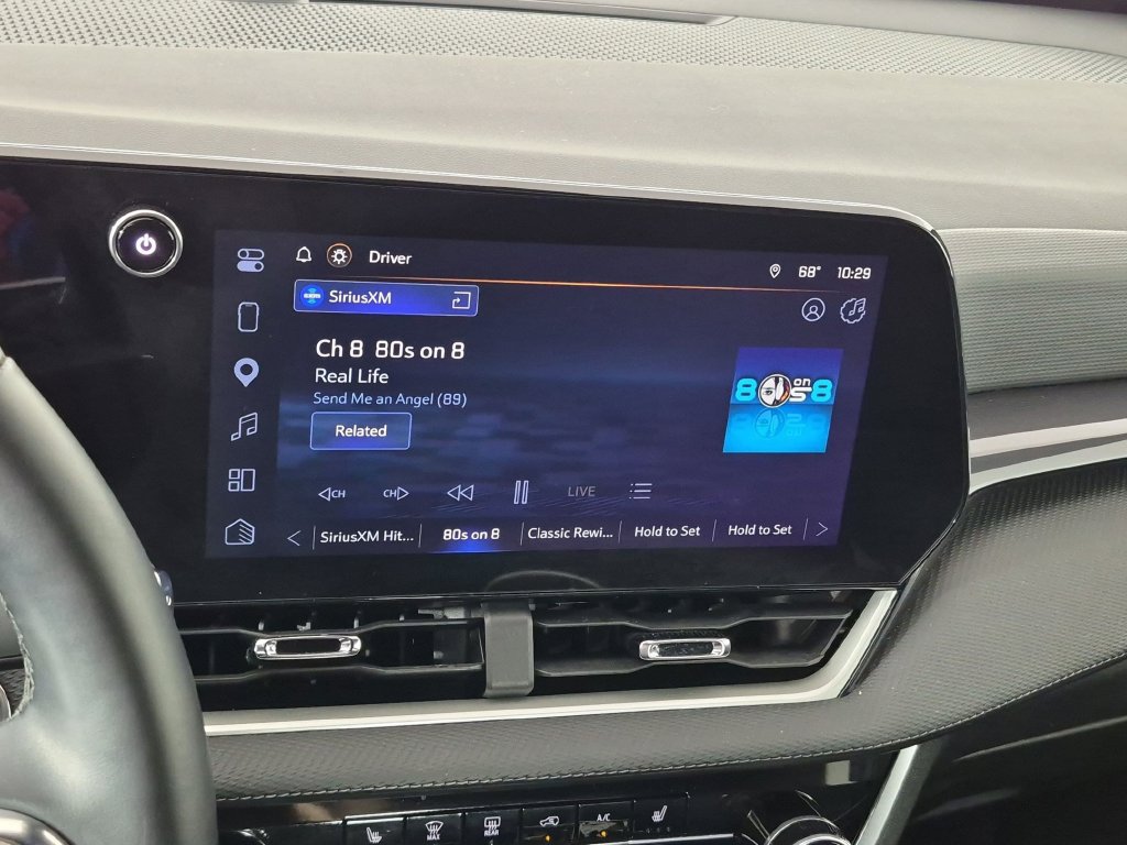 Used 2026 Chevrolet Equinox LT FWD image 22